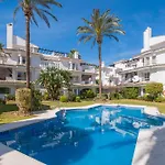 Apartament Con Piscina. Naranjos De Marbella