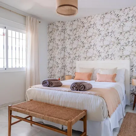 Con Piscina. Naranjos De Marbella