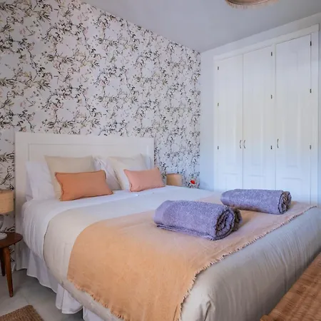 Con Piscina. Naranjos De Marbella