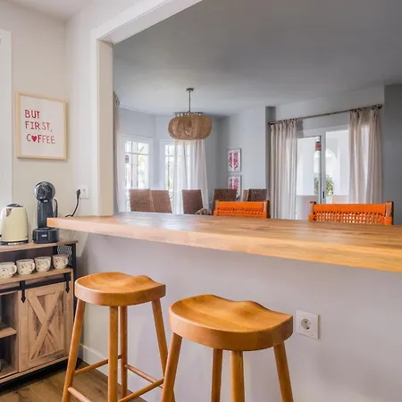 Con Piscina. Naranjos De Marbella