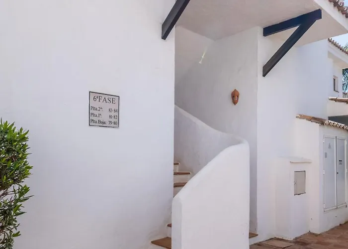 Apartman Con Piscina. Naranjos De Marbella