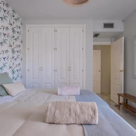 Apartmán Con Piscina. Naranjos De Marbella